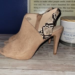 Kelly&Katie snake skin heels!
